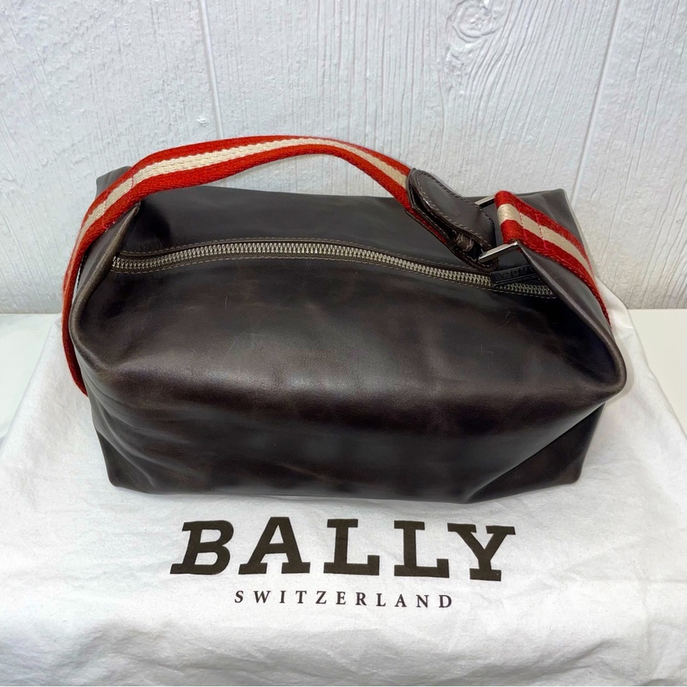 Bally Leather Bag!